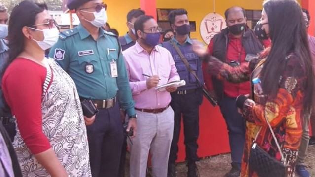 বইমেলায় নারীকে জরিমানার ঘটনা চ্যালেঞ্জ করে হাইকোর্টে রিট