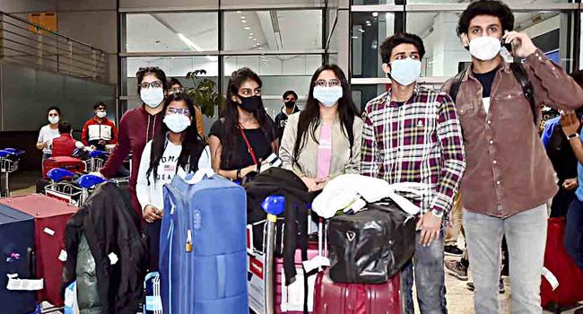 বেছে বেছে ভারতীয় শিক্ষার্থীদের মারধর করছে ইউক্রেনীয় সেনাবাহিনী
