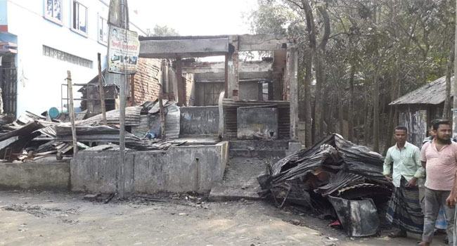 সরাইলে আগুনে পুড়ল ২ দোকান, অর্ধ কোটি টাকার ক্ষয়ক্ষতি