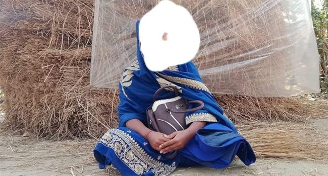 স্ত্রীর মর্যাদা পেতে স্বামীর বাড়িতে ৩ দিন ধরে যুবতীর অনশন