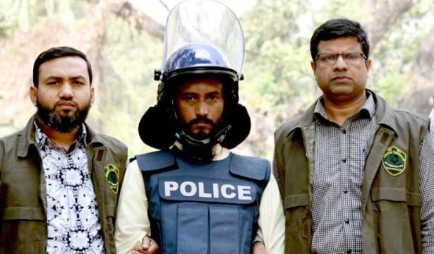২১ বছর ছদ্মবেশে ছিলেন আজিজুল