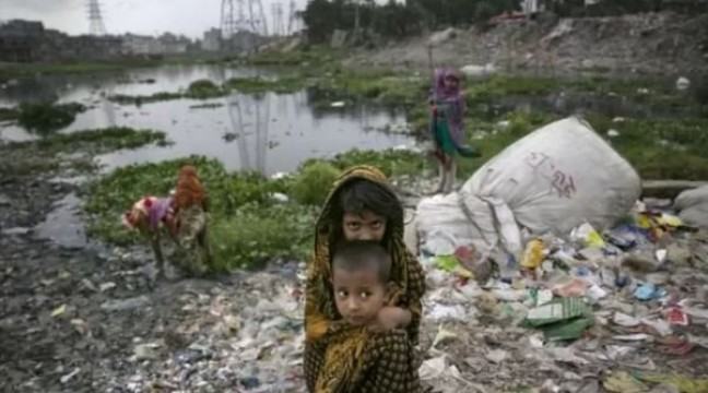 দূষিত শহরের তালিকায় শীর্ষে ঢাকা