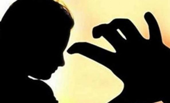 শাহবাগে ছাত্রীর শ্লীলতাহানি, যুবক আটক