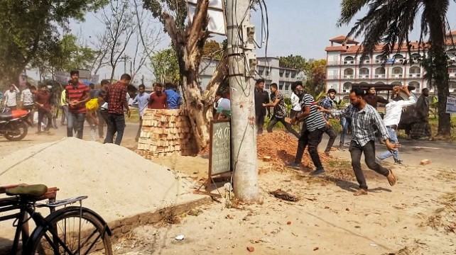 দুমকিতে আ'লীগ-বিএনপি সংঘর্ষে ৩০ নেতাকর্মী আহত
