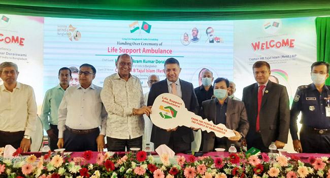 মুক্তিযুদ্ধের মতোই করোনা মহামারীতেও বাংলাদেশের পাশে দাঁড়িয়েছে ভারত : দোরাইস্বামী
