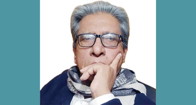 স্বজনের টানে বাড়ির পানে