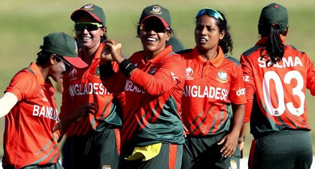 পাকিস্তানকে হারিয়ে প্রথম জয় টাইগ্রেসদের
