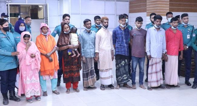 গাজীপুরে কাজের লোক সেজে ডাকাতি, দুই স্ত্রীসহ গ্রেফতার ৯