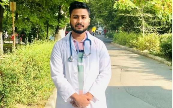 যুদ্ধের মধ্যে কী করছেন ইউক্রেনে পড়তে যাওয়া বাংলাদেশী শিক্ষার্থীরা?