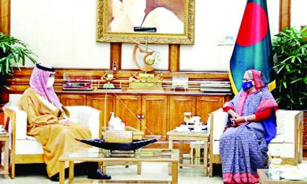 সৌদি আরবের বড় বিনিয়োগ চেয়েছেন প্রধানমন্ত্রী