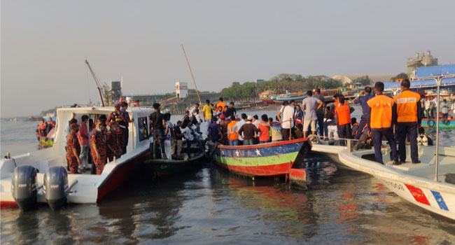 শীতলক্ষ্যায় লঞ্চডুবি : সাঁতরে তীরে ওঠার পর স্ট্রোক করেন জয়নাল ভূঁইয়া