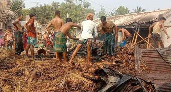 যশোরে আগুনে পুড়ল মুয়াজ্জিনের বসতঘর