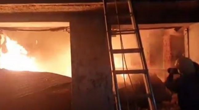 ভারতে গোডাউনে আগুন : ১১ জনের মৃত্যু