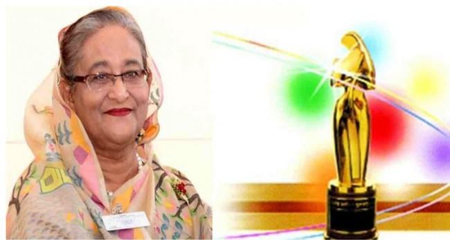 জাতীয় চলচ্চিত্র পুরস্কার দিলেন প্রধানমন্ত্রী