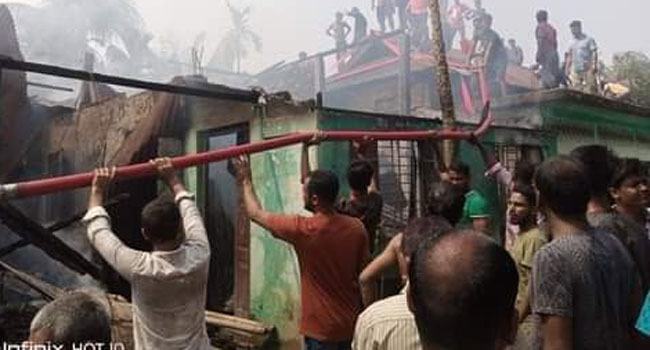 সুনামগঞ্জে একাধিক বসতবাড়ি আগুনে পুড়ে ছাই, কোটি টাকার ক্ষতি