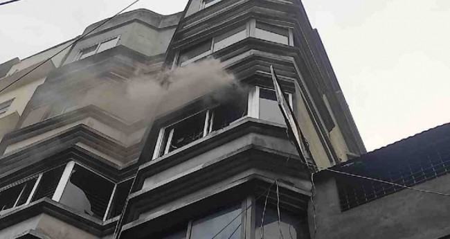 লালবাগে ভবনে অগ্নিকাণ্ড