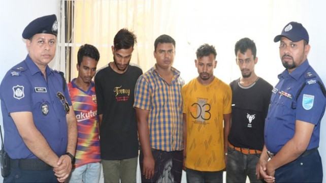 গাজীপুরে অটোচালককে গলা কেটে খুনের ঘটনায় গ্রেফতার ৫
