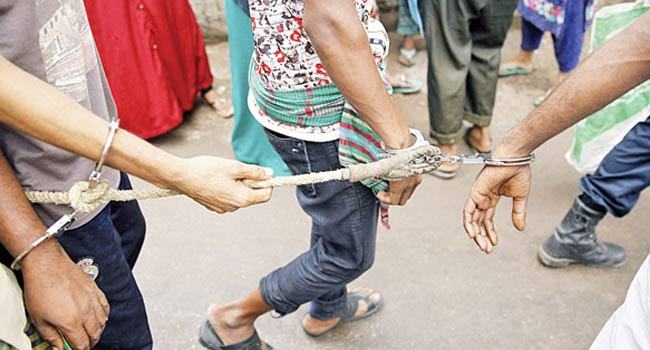 সিরাজদিখানে অটোচালককে গলাকেটে হত্যা : আরো ২ আসামি গ্রেফতার