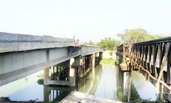চন্দনাইশে বরকল সেতুর নির্মাণকাজ শেষ পর্যায়ে