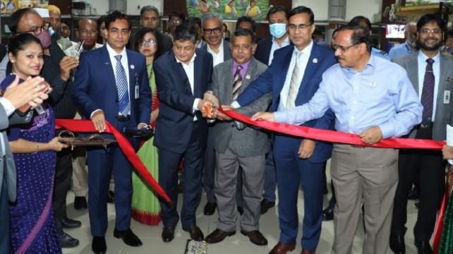 প্রথমবারের মতো কানাডার উদ্দেশে ছেড়ে গেলো বিমান