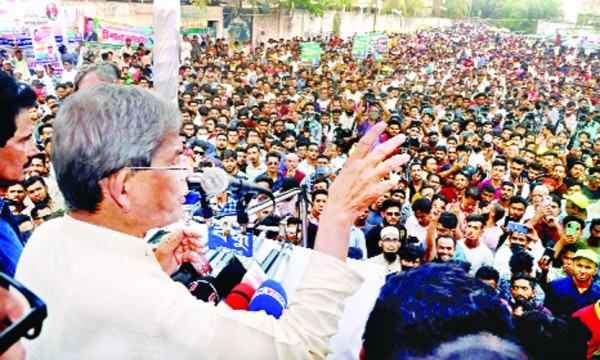 আ’লীগ জিয়াউর রহমানের নাম মানুষের মন থেকে মুছে ফেলতে চায় : ফখরুল