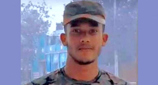 সাভারে কলেজছাত্র হত্যায় মামলা, আটক তরুণ রিমান্ডে