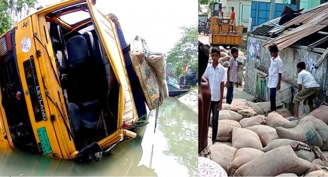 ঝালকাঠিতে খাদ্যবান্ধব কর্মসূচির চালভর্তি ট্রাক নদীতে, ১১ শ্রমিক আহত