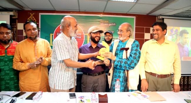 সৃজনশীল সাহিত্য মননশীল মানুষ ও সমৃদ্ধ দেশ গড়ার হাতিয়ার : কবি আল মুজাহিদী
