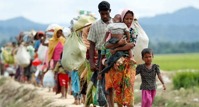 ভাসানচরের পথে আরো ৩৫৪৩ রোহিঙ্গা