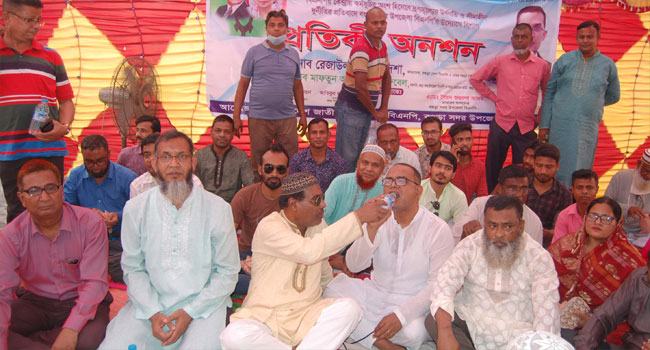 দ্রব্যমূল্য বাড়িয়ে জনগণের টাকা বিদেশে পাচার করা হচ্ছে : মেয়র বাদশা