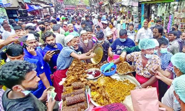 স্বরূপে ঐতিহ্যবাহী চকবাজার