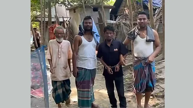 হাজীগঞ্জে লুঙ্গি-গেঞ্জি পরে অভিযান, পলাতক সাজাপ্রাপ্ত আসামি গ্রেফতার