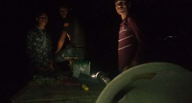 আধাঁরে হারিয়ে গেলেন ঘুম ভাঙ্গানিরা