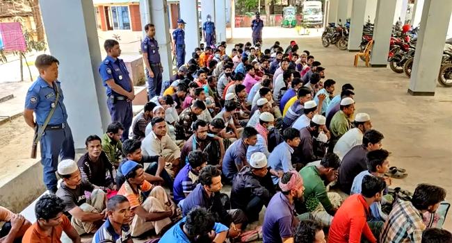ক্যাম্প থেকে বেরিয়ে রোহিঙ্গারা ছড়িয়ে পড়ছে  সারা দেশে