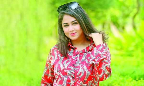 বদলে গেছেন ফারিয়া শাহরিন