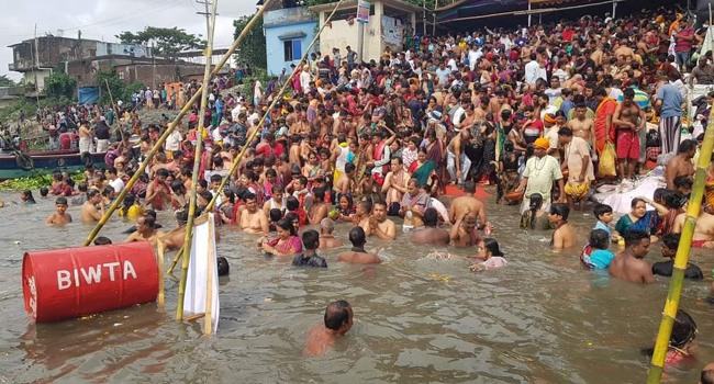 লাঙ্গলবন্দে অষ্টমী স্নান উৎসব সম্পন্ন, লাখো পূণ্যার্থীর ঢল