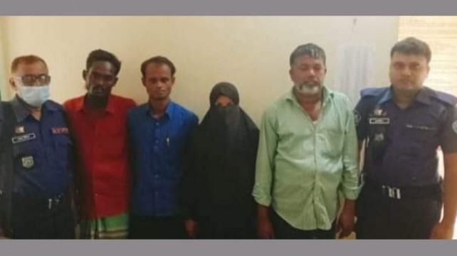 নোয়াখালীতে আবাসিক হোটেল থেকে নারীসহ গ্রেফতার ৪