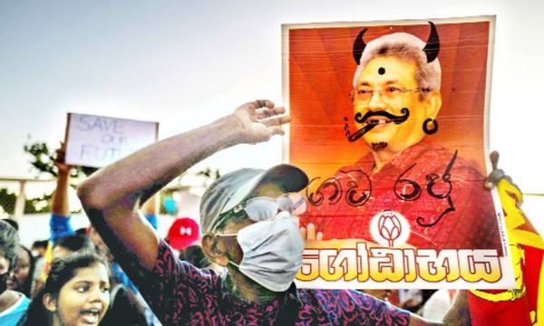 প্রেসিডেন্টের পদত্যাগ দাবিতে বিক্ষোভে উত্তাল শ্রীলঙ্কা