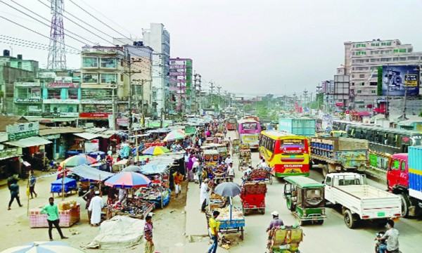 ভালুকায় অবৈধ গাড়ির দখলে মহাসড়ক বাড়ছে যানজট ও দুর্ঘটনা