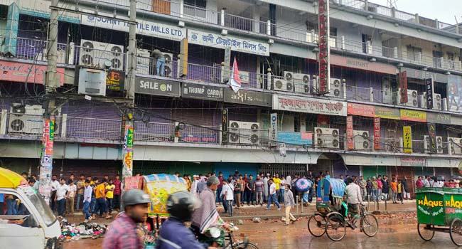 বড় ধরনের ক্ষতির আশঙ্কা ব্যবসায়ীদের
