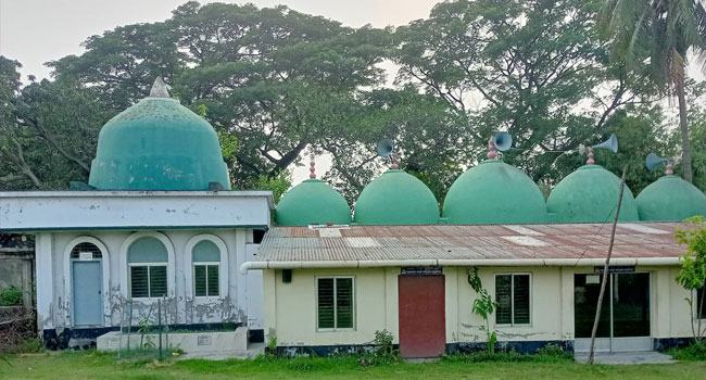 হেমায়েতপুরের পাঁচ গম্বুজ মসজিদের অজানা কথা