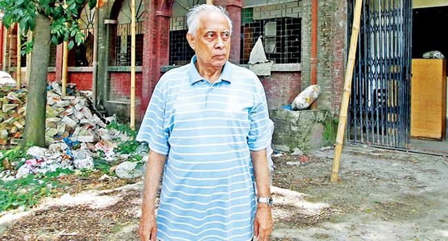 ঢাবিকে সর্বস্ব দান করা অধ্যাপক শফি আর নেই