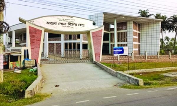 যশোরে ১৮ কোটি টাকার পোনা বিক্রয় কেন্দ্র কাজে আসছে না ব্যবসায়ীদের