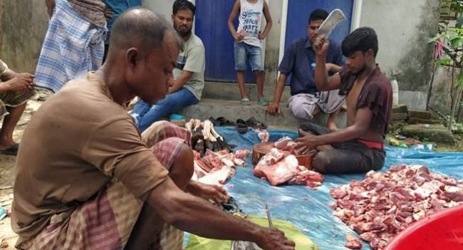 নারায়ণগঞ্জে ঈদের আনন্দ বাড়িয়ে তুলেছে 'গরীবের গোশত' সমিতি
