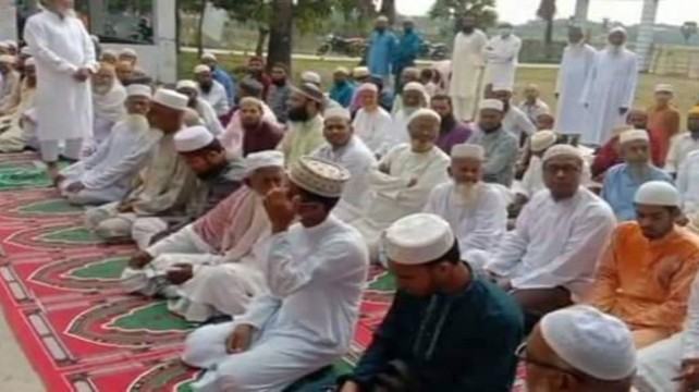 সৌদির সাথে মিল রেখে বরগুনায় ঈদ উদযাপন