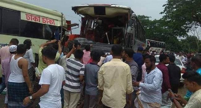 ফুলপুরে ৪ বাস ও ১ প্রাইভেটকারের সংঘর্ষ : আহত ২০
