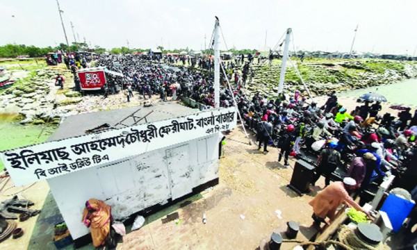 ঢাকায় ফিরতেও চরম দুর্ভোগ