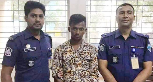 চাঁদপুর জেলা জজের খাস কামরায় চুরির ঘটনায় একজন আটক