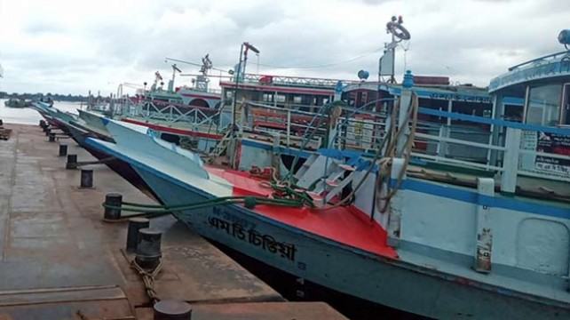 বাংলাবাজার-শিমুলিয়া রুটে রাতে লঞ্চ-স্পিডবোট চলাচল বন্ধ