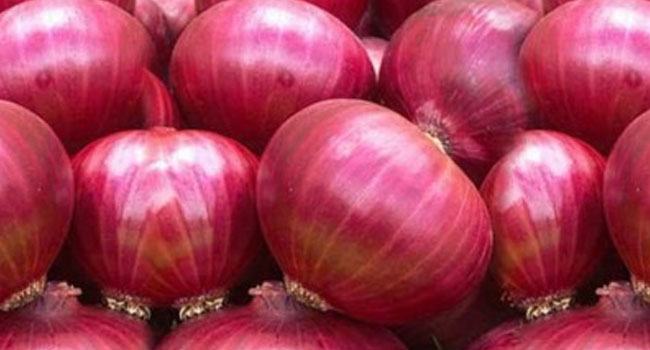 সয়াবিনের পর এবার অস্থির পেঁয়াজের বাজার